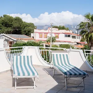 https://villa-claudia.palermohotels.org
